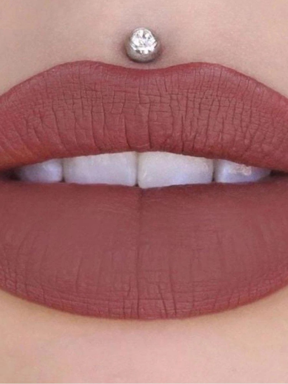 ⭐💋Jeffrey Star Yak VLL Lipstick NIB